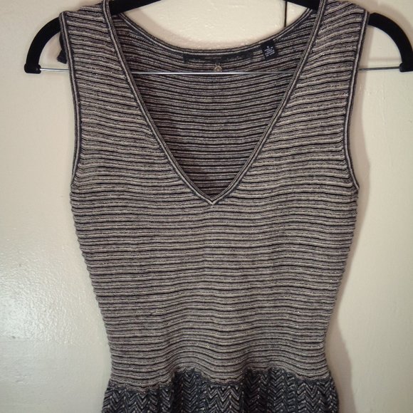 Knitted & Knotted Sleeveless V-Neck Mid Length Wool Blend Fit Flare Flowy Dress - Picture 7 of 9